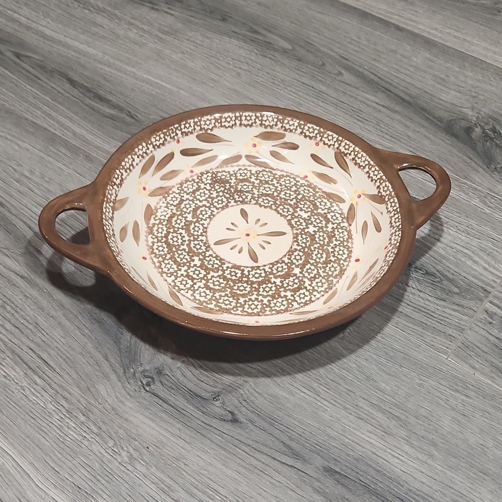 EUC Temptations Brown Old World Pie Plate